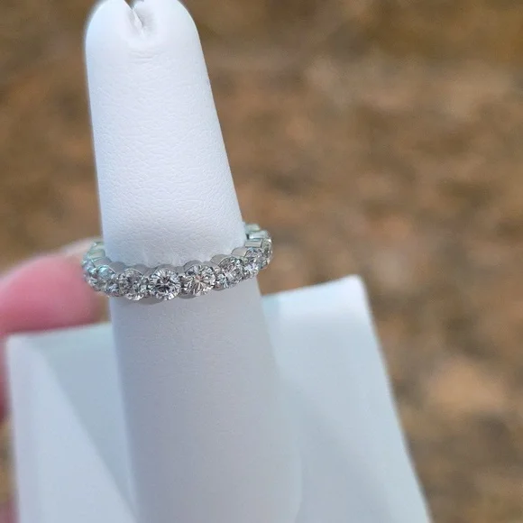 Platinum 2.88 CT Diamond Eternity Band - SZ 6 - Picture 10 of 14